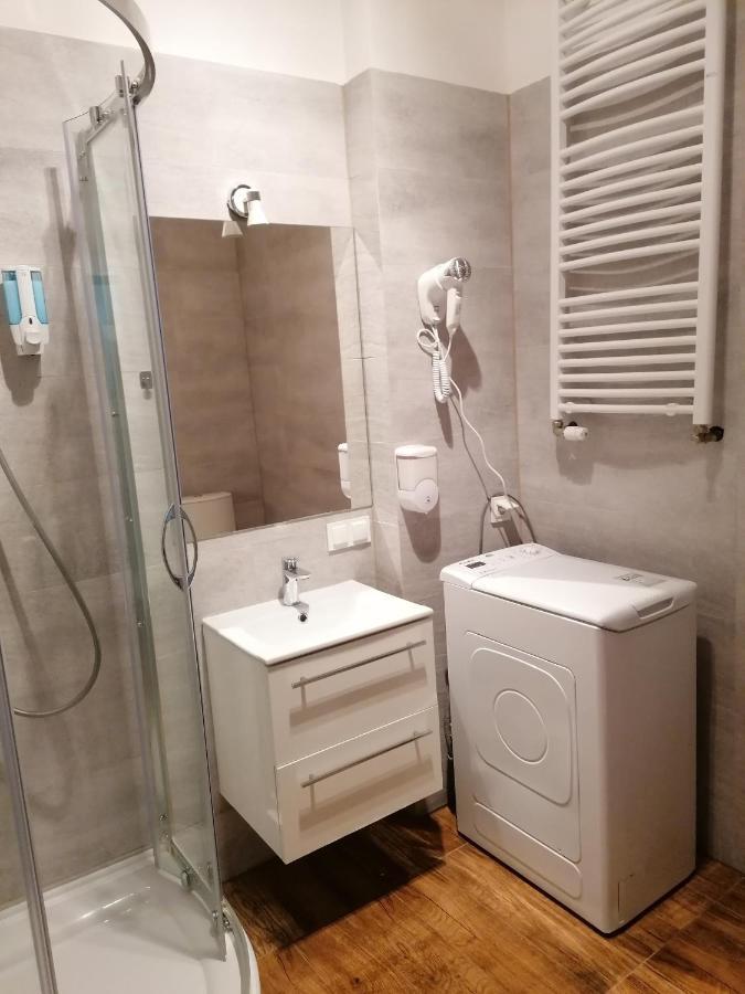 Hostel Tulip - Pokoj 5 Ze Wspolna Lazienka I Kuchnia シュチェチン エクステリア 写真