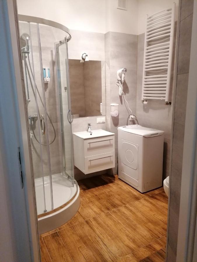 Hostel Tulip - Pokoj 5 Ze Wspolna Lazienka I Kuchnia シュチェチン エクステリア 写真